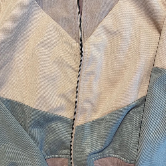 Bomber jacket - Picture 2 of 3